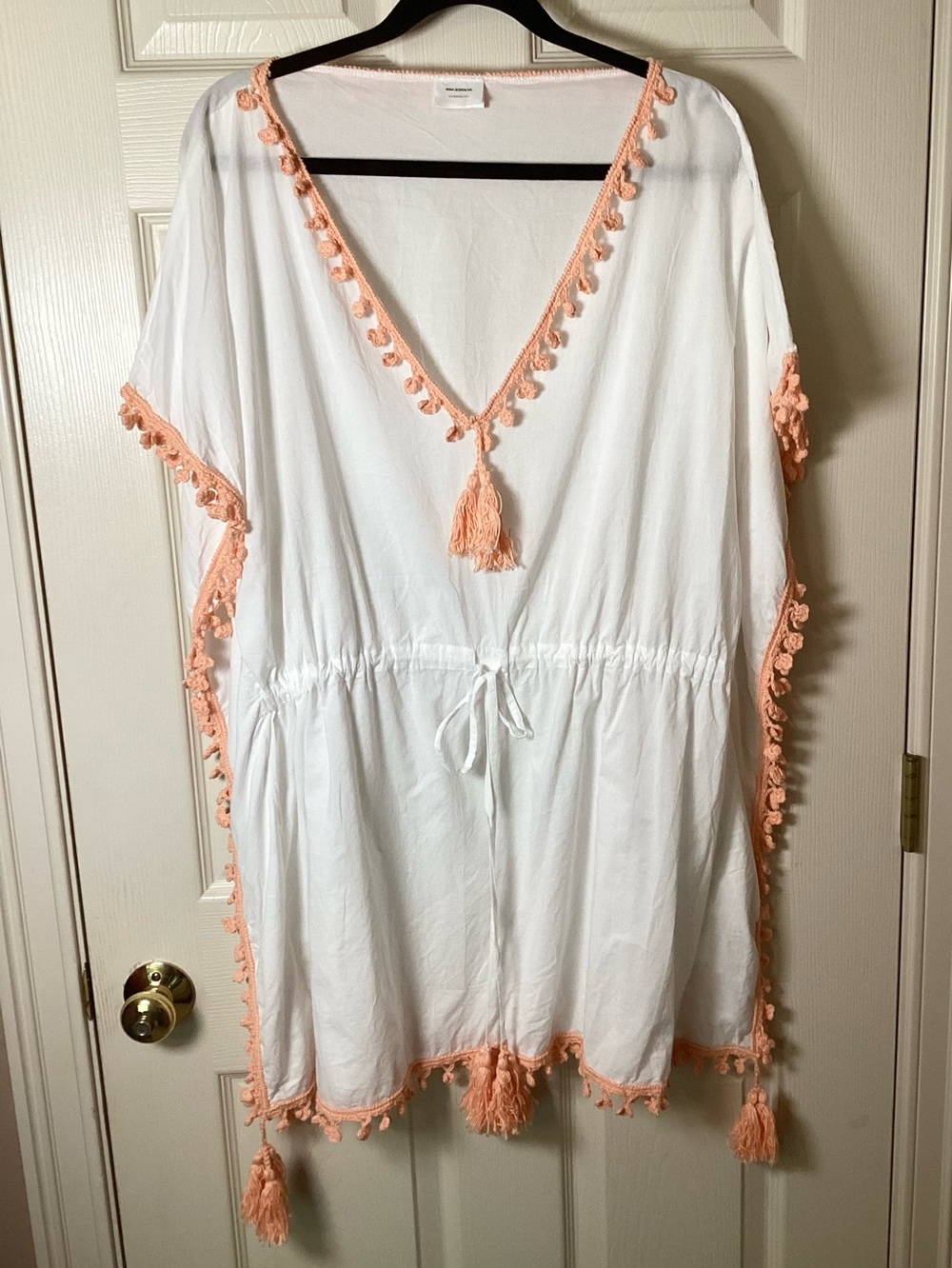 Anna Kosturova Handmade White Beach Cover Up/Kaftan Crochet Peach Tassel Trim XS
